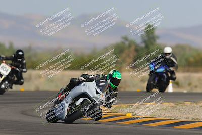 media/Sep-30-2023-SoCal Trackdays (Sat) [[636657bffb]]/Turn 4 (945am)/